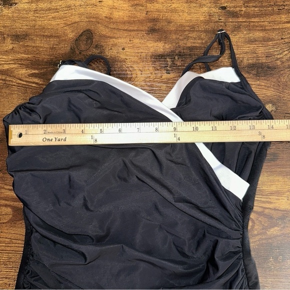 Miraclesuit Swimwear Womens14 Black One Piece New Sensations Colorblock Sanibel - Picture 3 of 10